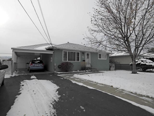 881 SELKIRK AVE Sub Area North Kamloops Current Price $409,900 Style Bungalow Title Freehold Taxes $2,666 (2017) MLS 143324 Original Price $409,900 Age of Dwelling OT Zoning RT1 DOM 1 Sale Price s