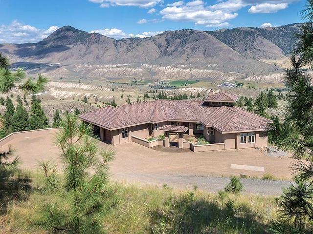 1300 FINLAY AVE Sub Area Juniper Heights Current Price $2,165,000 Style Rancher Title Freehold Taxes $14,328 (2017) MLS 138103 Original Price $2,443,500 Age of Dwelling 8 Oct 6/17 $2,165,000 Zoning