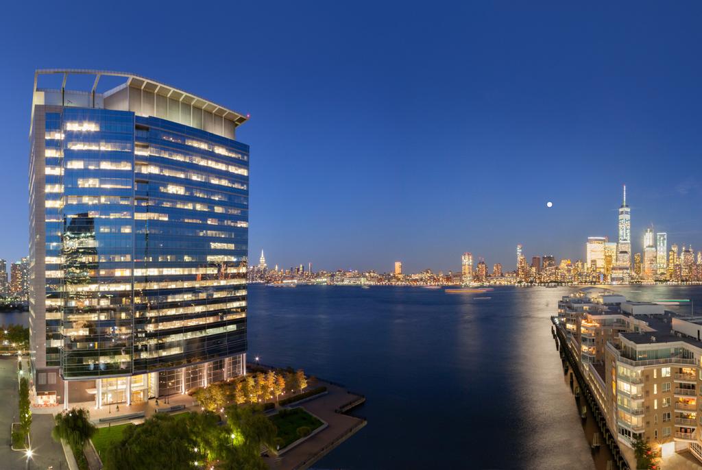 360 Views With an unobstructed window line on all four façades, 3 Second Street at Harborside boasts spectacular waterfront views of the Hudson River,