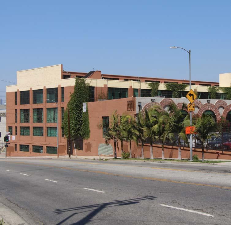 4 296,306 SF SOLD & LEASED to 40 Tenants by 2301 E 7 TH ST Formerly a FileKeepers warehouse