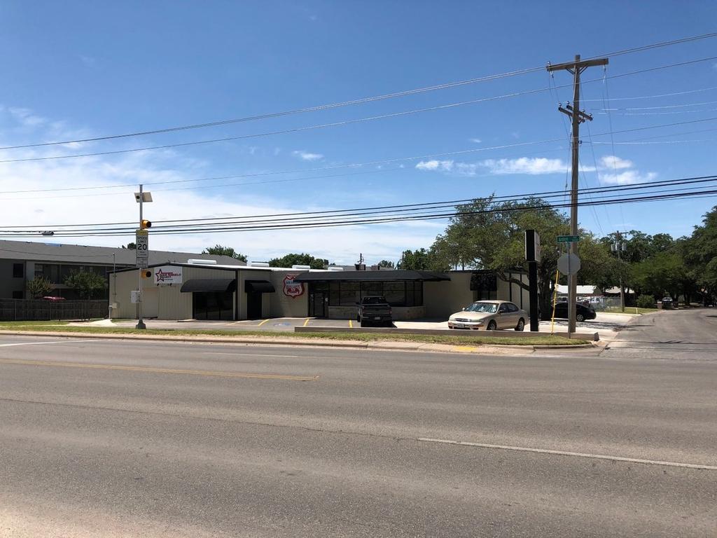 6,433 sqft Office/Warehouse - Arden Road 3501Arden Road, San Angelo, TX 76901 Listing ID: 30297543 Status: Active Property Type: Office For Lease Office Type: Flex Space, Mixed Use Contiguous Space: