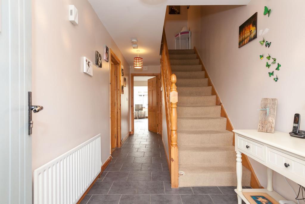 5 ARDVANAGH COURT, CONLIG, BT23 7XR Spacious semi detached property Four bedrooms Formal lounge with gas fireplace Modern open plan kitchen/dining area Sun room with access to rear garden Popular
