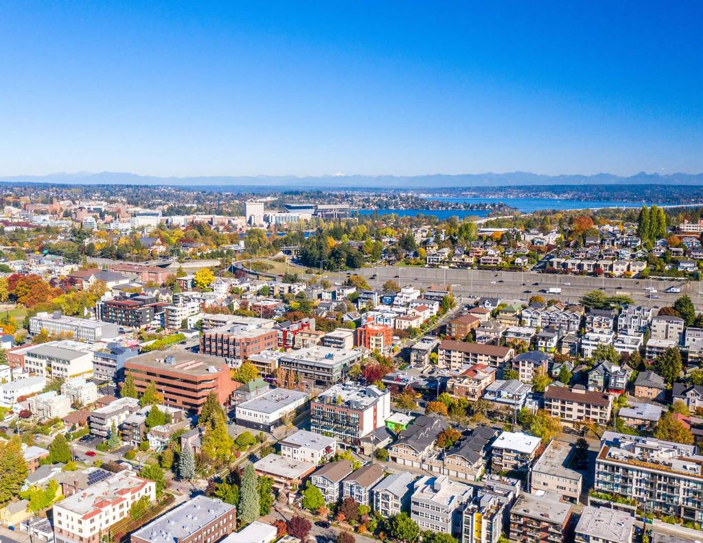 LOCATION HIGHLIGHTS Perfectly positioned between UW, South Lake Union, Downtown