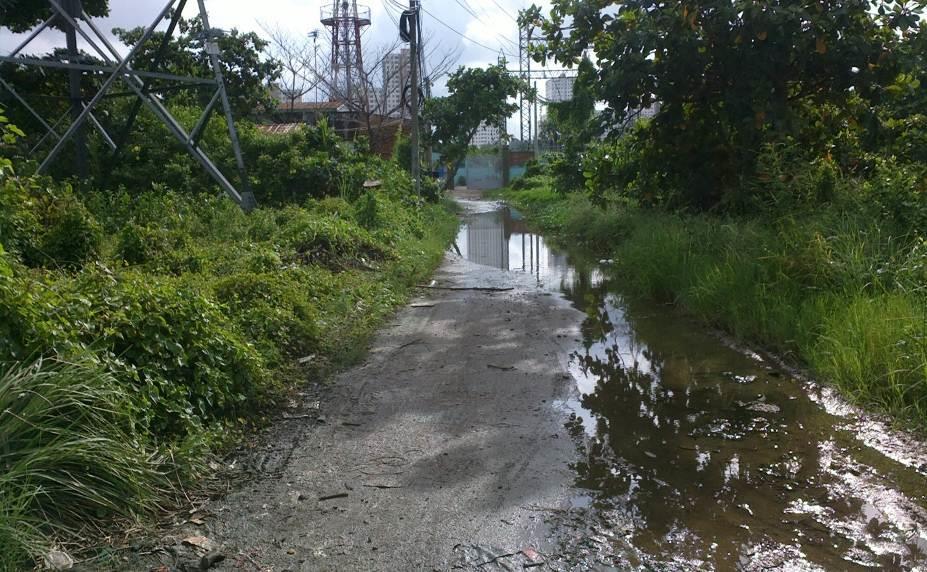 Access road of 110kV An Khanh substation, long 75m from Tran Nao street. 14. The existing environment, land use and location of the subproject is described in Table 2 below: Table 2.