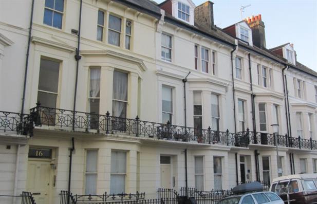 Unfurnished, GCH Per Calendar Month 650 Powis Road, 7 Dials, Brighton, UNFURN Studio flat in great central location, close to Seven Dials. Self contained room with kitchen and shower room.