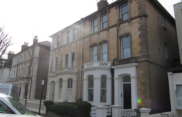 Per Calendar Month 1200 Available: 26/04/19 Selborne Road, Hove, FURNISHED A fantastic ground floor two double bedroom flat in the sought after area of Selborne Road.