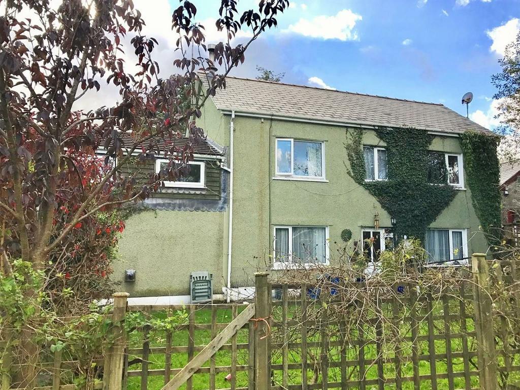 Waunhwyad Farm Glanamman, Ammanford, Carmarthenshire, SA18 2AJ 625,000 An excellent opportunity arises to acquire a superb residential holding of 16