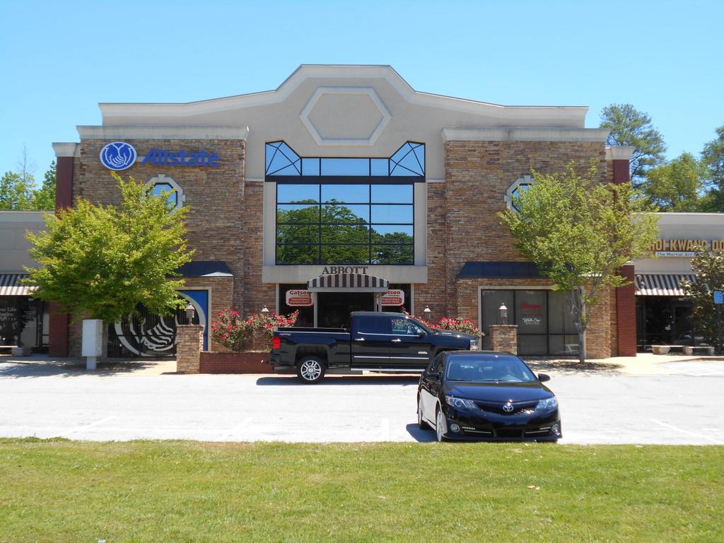 SALE OVERVIEWVIEW SALE PRICE: $2,700,000 PROPERTY DESCRIPTION Abbott Ridge Crossing is a value add unanchored retail and office sale opportunity located just off I-20 in Conyers GA.