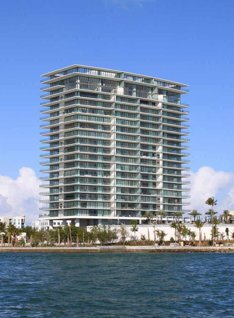 Apogee 800 South Pointe Drive, Miami Beach, FL 3339 Built in 007 With a beautiful Asian-inspired architectural design, Apogee is one of the most luxurious condominiums in the South of Fifth