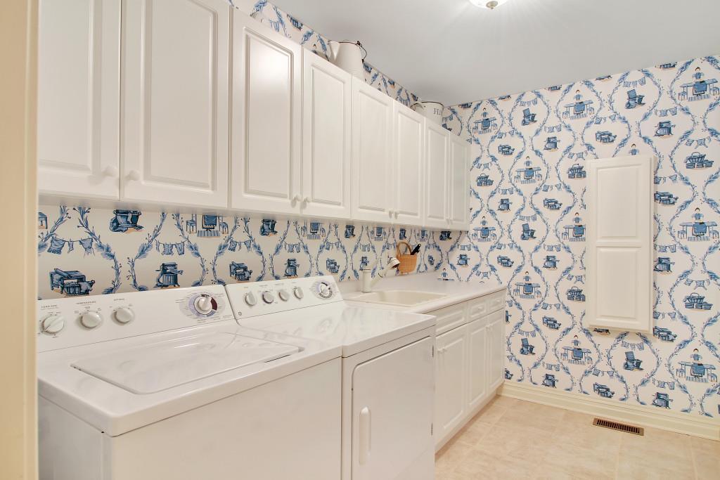 Laundry Room 11 X 7: Conveniently located off the kitchen