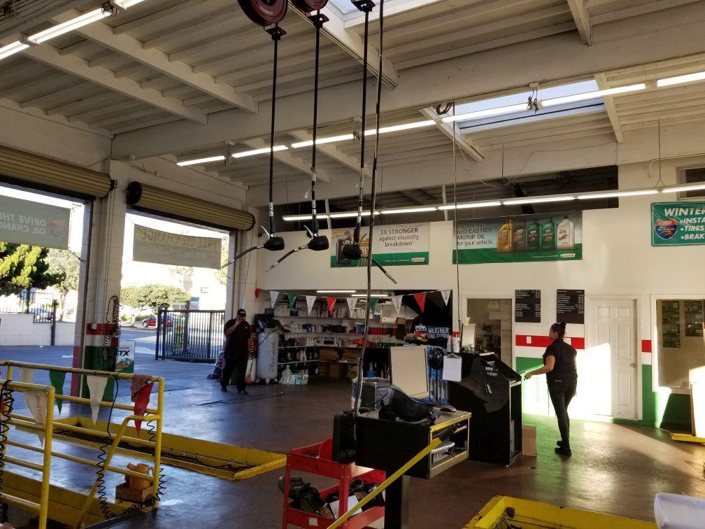 ABOUT THE TENANT SynFast Oil Change centers offer a full array of preventive services to help keep your car running at peak performance.