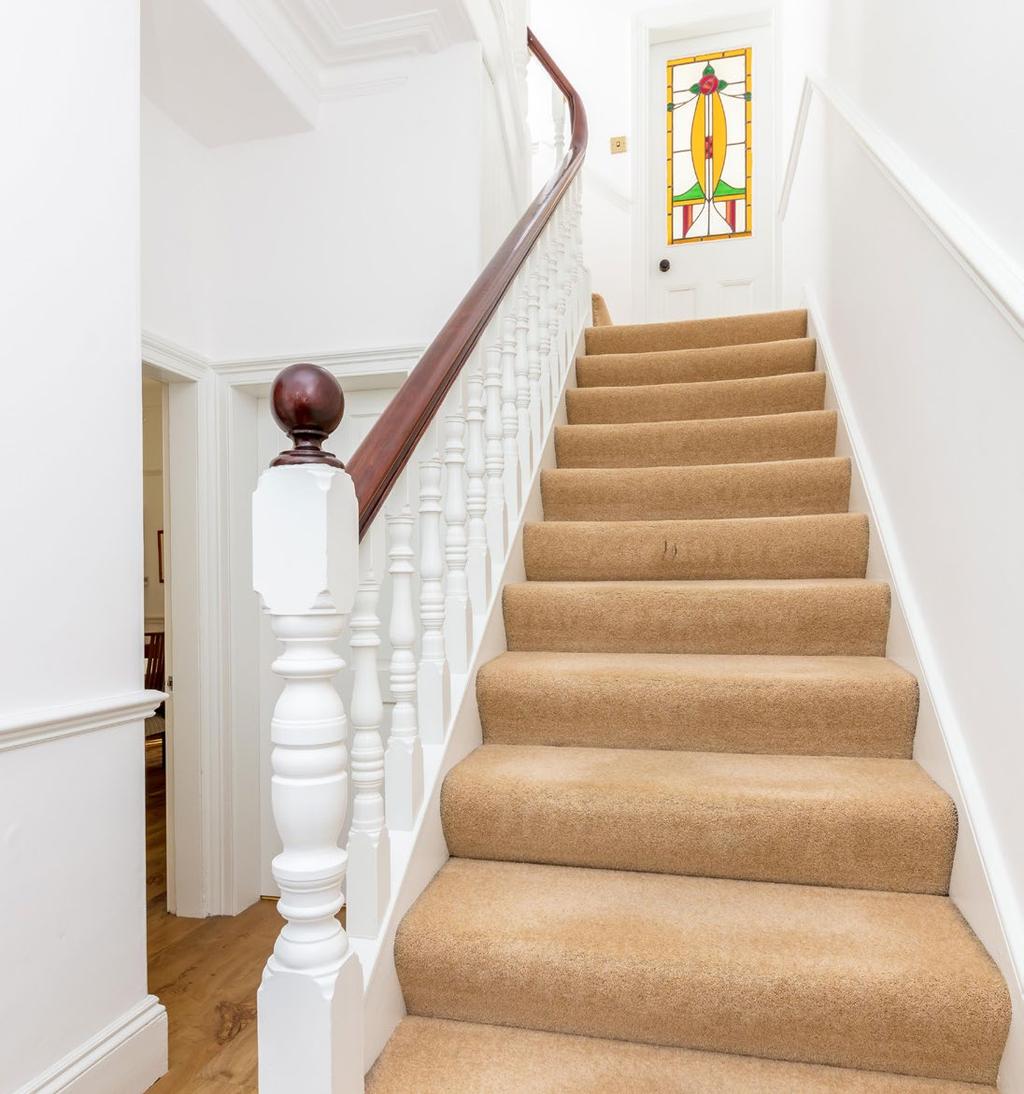 IMMACULATE PERIOD PROPERTY IN ONE OF GLASGOW S MOST SOUGHT-AFTER SUBURBS 10 LOCKERBIE AVENUE GLASGOW, G43 2HF Entrance porch reception hall sitting room shower room dining room kitchen utility room 3
