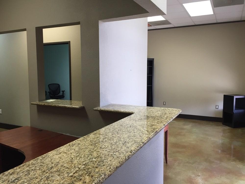 4/5 Space Size: Lease Rate: Lease Type: Lease
