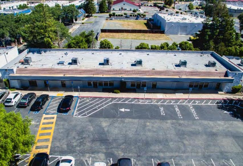 PROPERTY SUMMARY OFFICE/RETAIL BUILDING 323-367 3600 Sisk E Road Leland Road Modesto, California SALE PRICE: BUILDING AREA: PARCEL SIZE: TRAFFIC COUNTS: Contact Broker ± 12,253 Sq Ft ± 0.