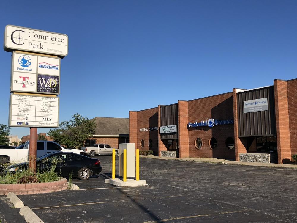 EXECUTIVE SUMMARY OFFERING SUMMARY Lease Rate: Available SF: Min/Max SF: Lease Type: Expenses: Building Size: Lot Size: Parking: $12.
