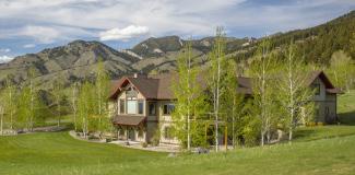 Built in 2006 for the current owner, this attractive seven bedroom, 5,474 square-foot home rests on a sloping meadow hillside with thick evergreen forests and aspens groves bordering the property s