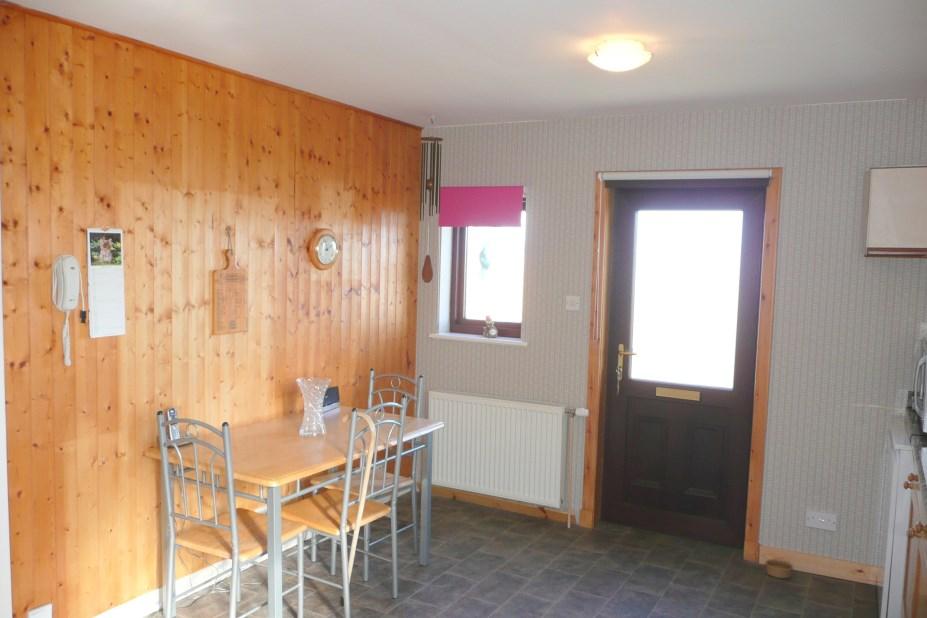 Kitchen/Diner 16 1 x 11 2 A large kitchen/diner which creates great space for family living,
