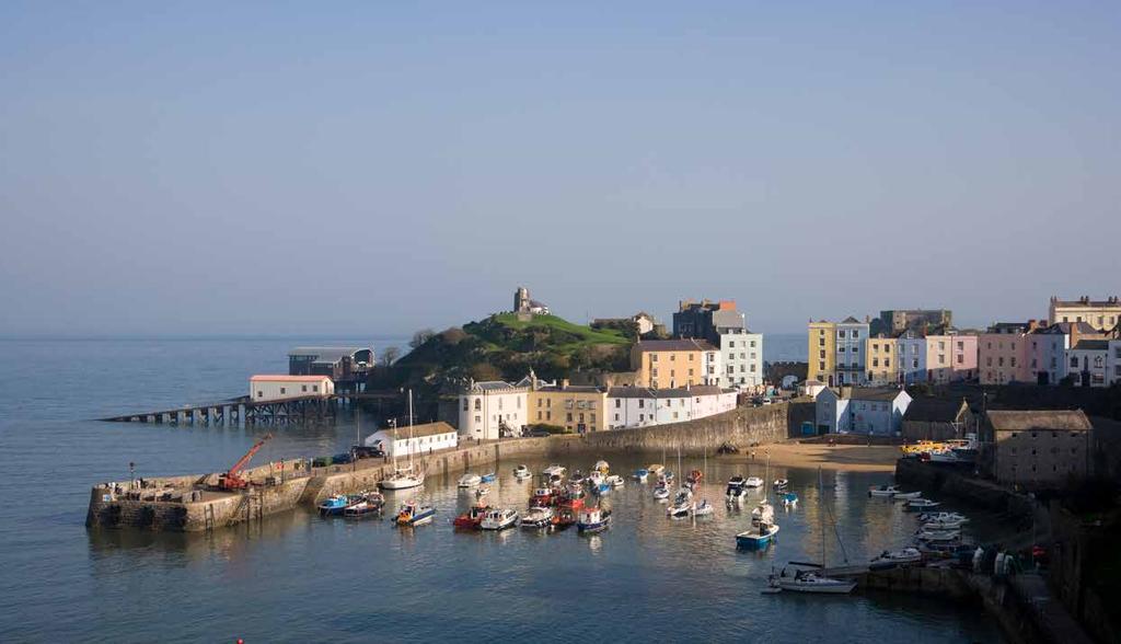 The Location New Hedges Pembrokeshire Coastline New Hedges is a popular and vibrant village in the south of Pembrokeshire located directly between Tenby and Saundersfoot.
