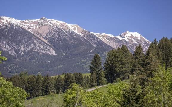 Bozeman, Montana, is heralded for its Big Sky, open views, neighboring mountains, pure water and air, numerous trail systems, year-round outdoor
