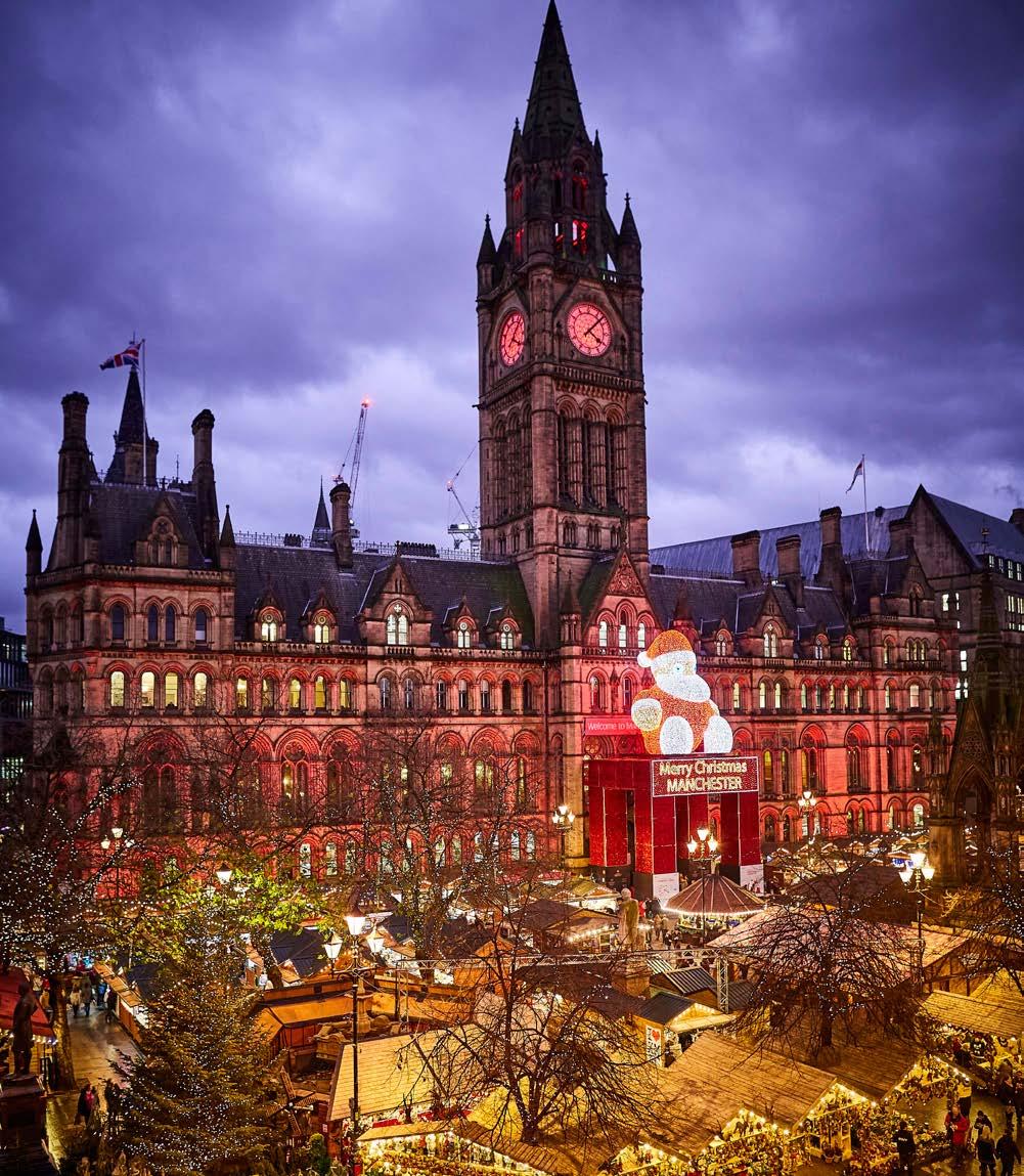 ALBERT SQUARE MANCHESTER The immediate and surrounding areas are a hive of activity all year round, with an abundance of bars, cafés restaurants, shops and banks right