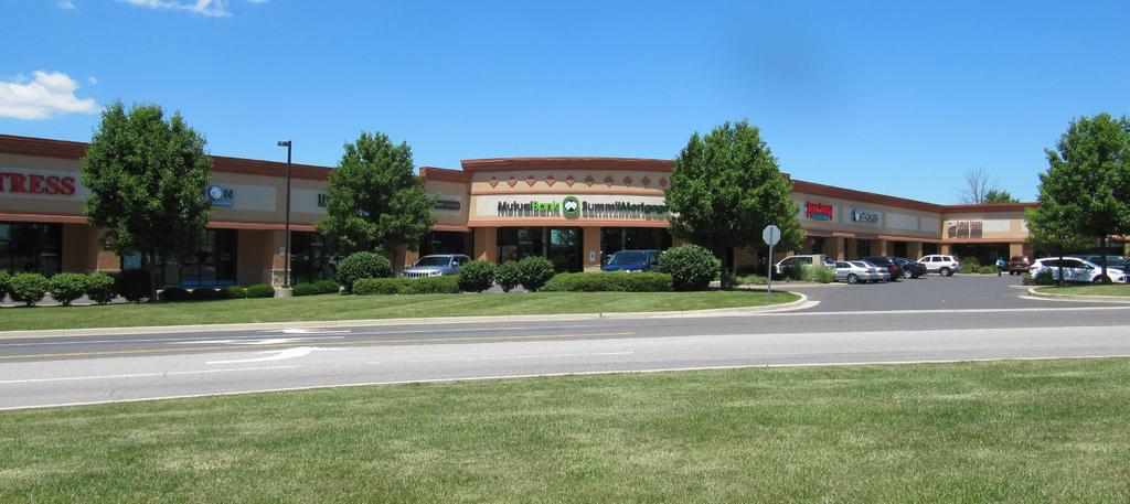 4916 ILLINOIS RD., FORT WAYNE, IN FOR LEASE FEATURES: 2,484 SF available Located at signaled intersection of Illinois Rd.