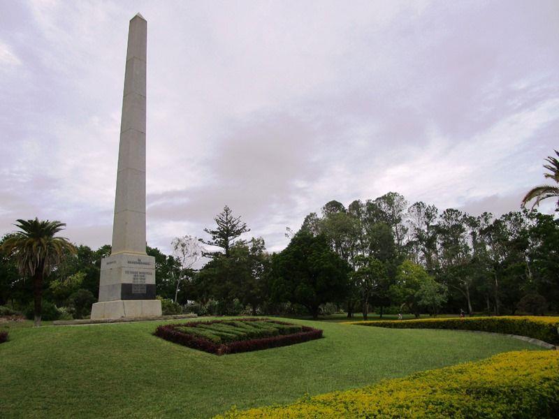 The Rockhampton War Memorial, located in Botanic Gardens, 100 Spencer Street, Rockhampton, Queensland does not have individual names.