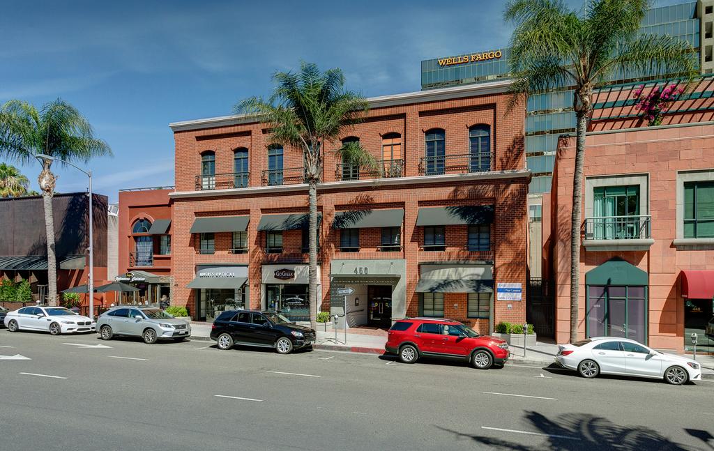 BOUTIQUE BEVERLY HILLS MEDICAL/OFFICE SPACE FOR