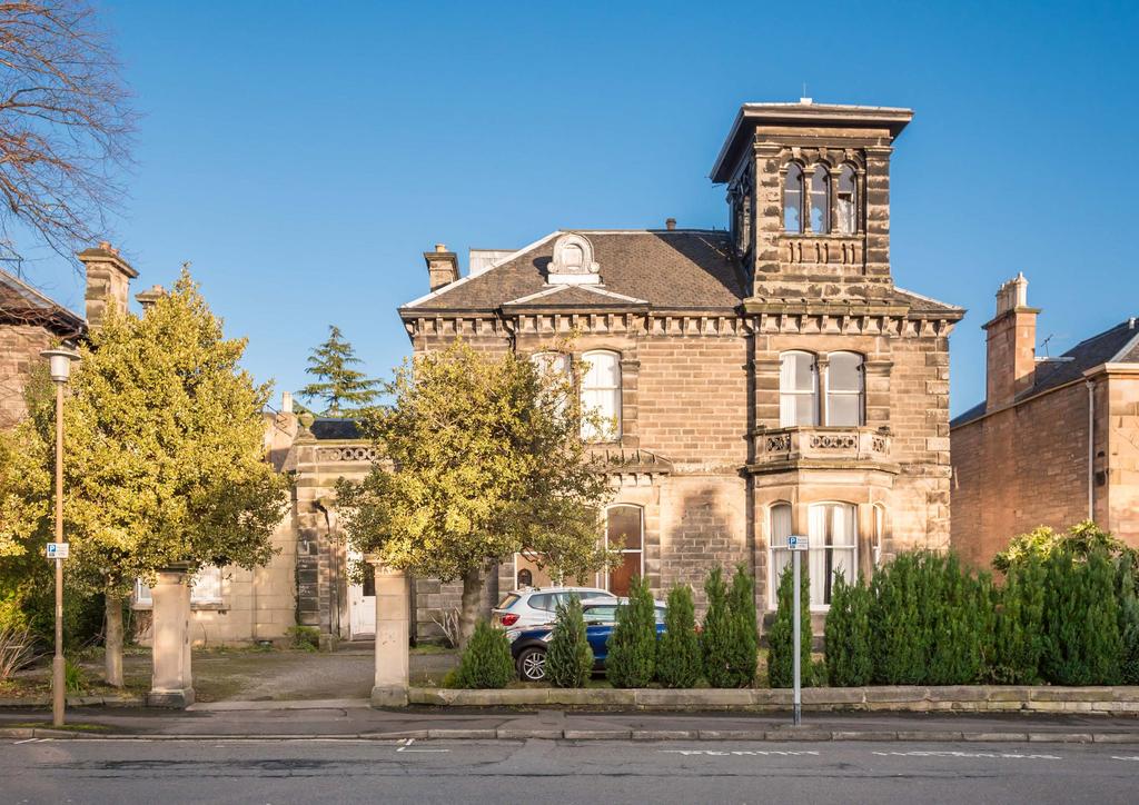 Location 27 Lauder Road is found within the heart of The Grange, a prosperous and desirable suburb of Edinburgh, lying about one and a half miles south of the city centre, with Morningside and