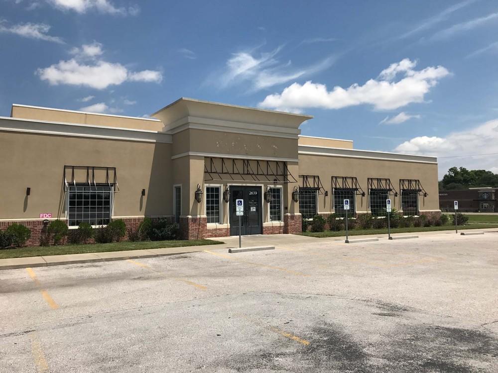 Restaurant Building for Land Sublease 2639 S.