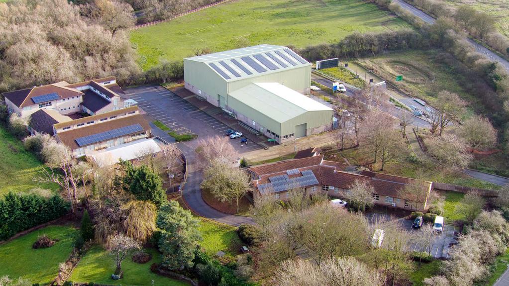 EXECUTIVE SUMMARY 3,356 SQ M (36,132 SQ FT) 6 OFFICE/TRAINING/AMENITY BUILDINGS PREVIOUSLY USED AS A TRAINING EDUCATION FACILITY (D1 USE) SITE AREA 1.97 HECTARES (4.87 ACRE) APPROX. FREEHOLD 1.