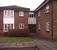 Preference will be given to applicants from Luton and Central edfordshire Councils' housing register Rent: 8. per week. S T U I O Advert No. 60004 Landlord: PHA Queens Court, edford, MK40 JT.