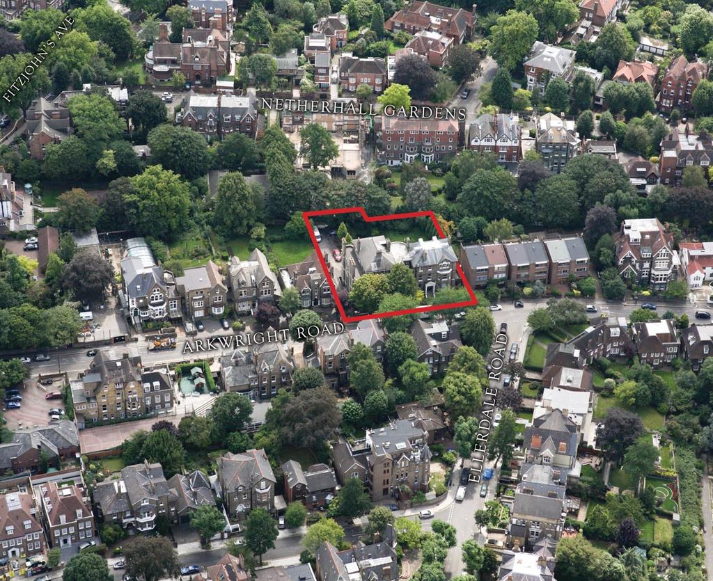 LOCATION 9 Arkwright Road is located in Hampstead, North London in the immediate vicinity of Hampstead Village, Hampstead Heath and the surrounding