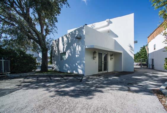 PROPERTY OVERVIEW 7521 BISCAYNE BOULEVARD is a freestanding corner building, fully-built-out and move-in ready in the heart of the MiMo Historic District.