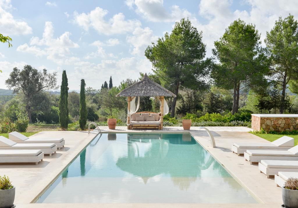 Property details / Location / Connect Domus Nova Ibiza is an independent estate agency specialising in exceptional properties with reach across Ibiza, Formentera and London.