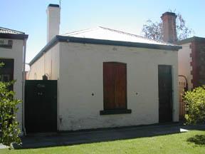 HOUSE 28 Provost Street Certificate of Title: 5822/329 Residence Kentish Arms Policy Area: PA11 North Adelaide Historic (Conservation) Zone Lower North Adelaide Other Assessments: LHP(T) This house