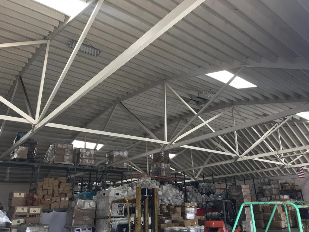 PROPERTY HIGHLIGHTS & SPECIFICATIONS Rare hip girder ceilings Two- 200 AMP 120/240 Volt power Private Offices / Bathrooms 18 foot minimum clear height.