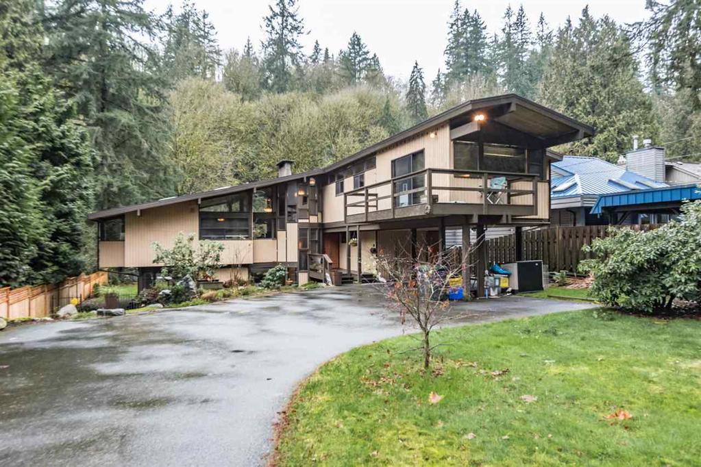 R9 EDGEWATER LANE North Vancouver Seymour NV VH T $,, (LP) Depth / Size Lot Area (sq.ft.),. Flood Plain. Original Price $,, 9 RES $,. For Ta Year P.I.D. -- Services Connected Community Style of Home Storey w/.