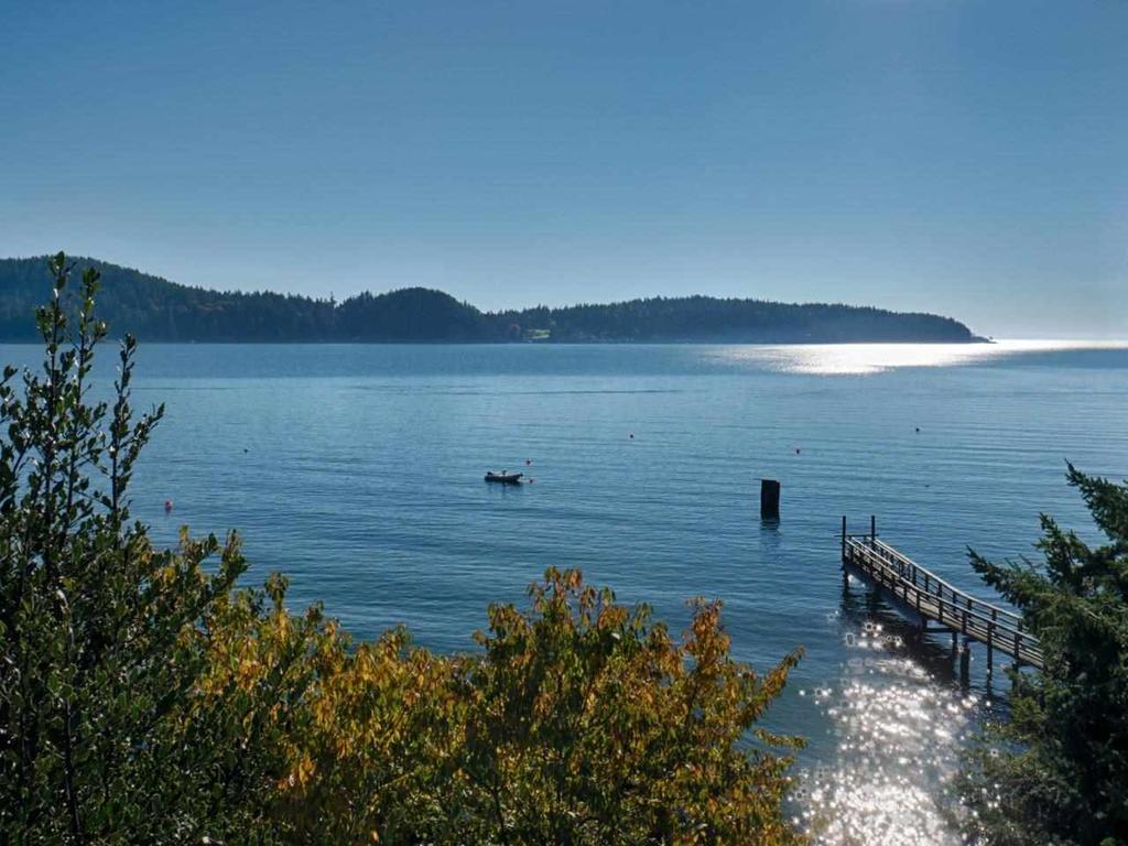 R99 MARINE DRIVE Gibsons & Area VN V Depth / Size: Lot Area (sq.ft.):,. No Rear Yard Ep: Northwest Comple / Subdiv: Half s: Yes : WATER VIEW GRANTHAMS LANDING.