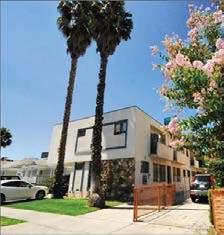 COMPARABLES SALES COMPS 1757 N Kingsley Drive, Los Angeles 90027 2136 N Beachwood Dr Los Angeles, CA 90068 Listed For $7,900,000 Sale Price $3,825,000 #