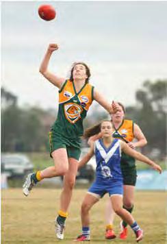 Celebrating Women in FOOTball By Shannon Brien For St. Alban s Youth Girls player Madeline Keryk, the appointment of the AFL s first female coach Peta Searle to the St.