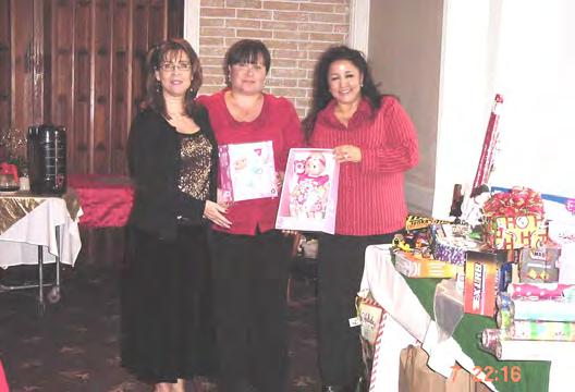 Standing (l to r) Lupita Muniz, PARTT Historian; Mercedes Ramos, Ruth Kulessa, a
