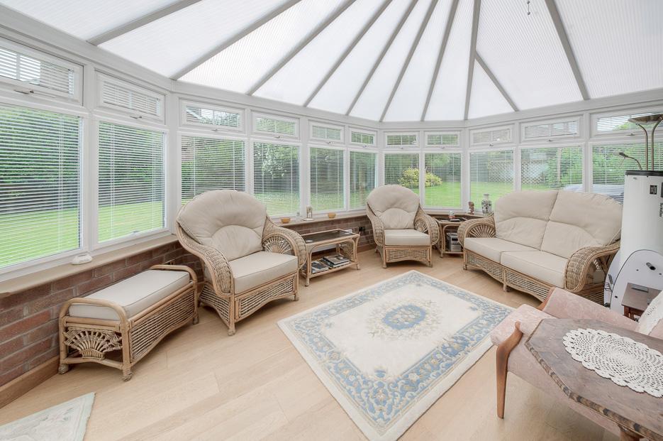 Together with a large conservatory, there is also a kitchen/diner, utility, refitted cloakroom, refitted four piece bathroom suite and refitted en-suite both