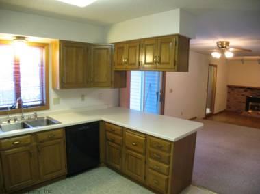 Property information Rental price $1375 Property type Single family home Year built 1965 Bedrooms 4 Baths 3 (1- Full, 2- ¾) Fireplace 1 (gas) Finished Sq. Ft. 3,600 School District 833- So.