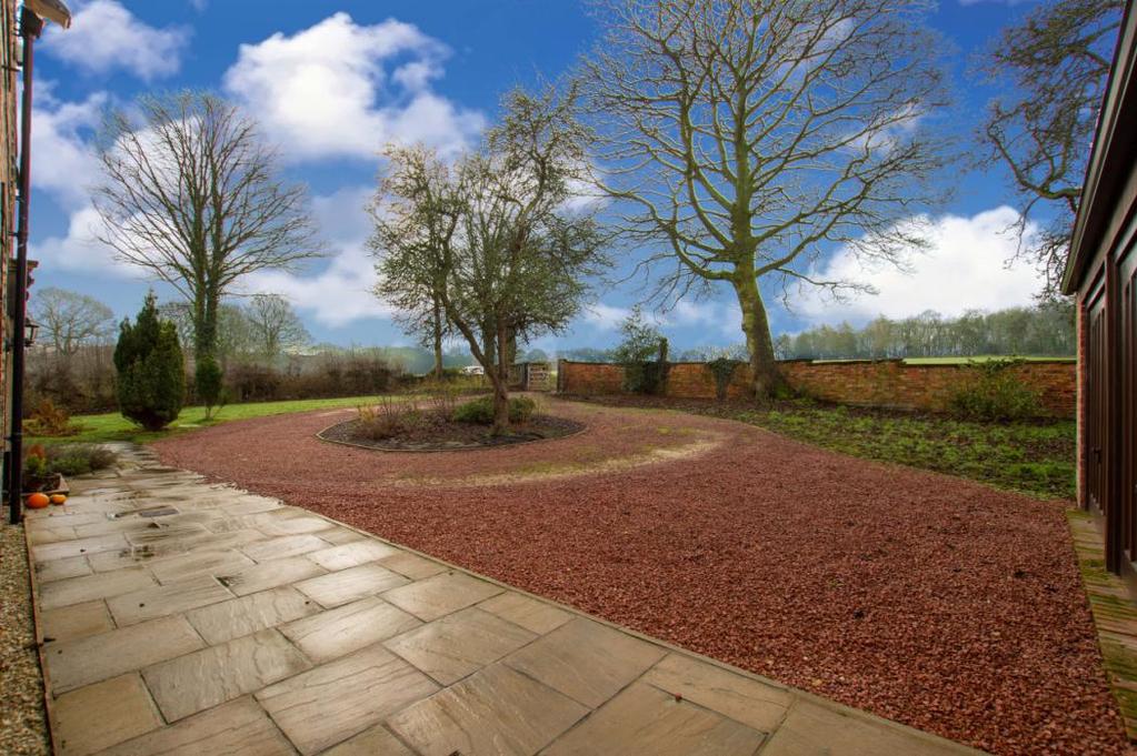 The property is surrounded by fields and has easy access to the footpaths locally.