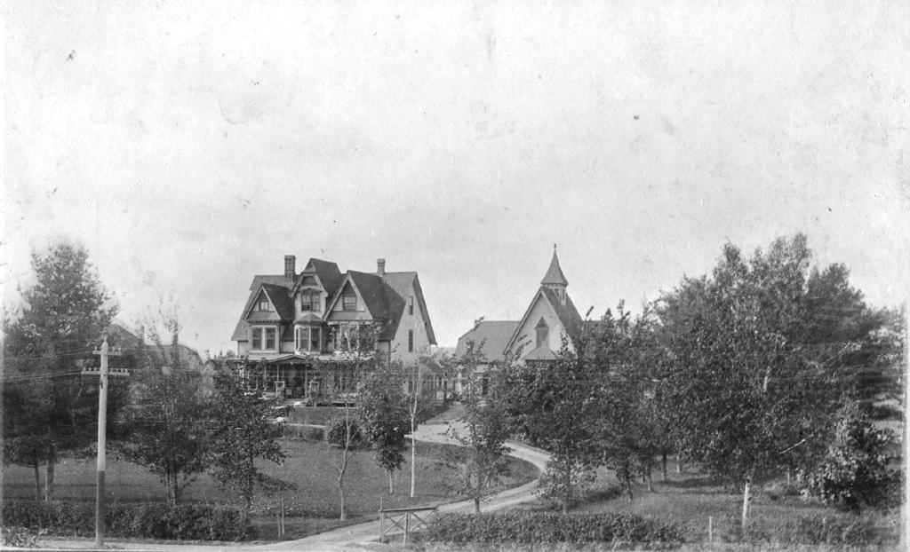87 Aberdeen Road The Mansion on the Hill Both Francis and Edward Doran Davison Jr., bought property around their father s home on Elm Street in 1885 9 and it was later divided up among some of E.D. Davison s sons and grandsons.