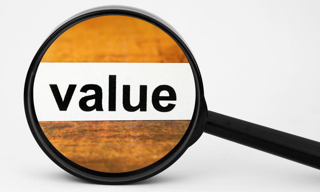 This approach assumes the value of a company can be estimated by analyzing recent sales of comparable businesses.