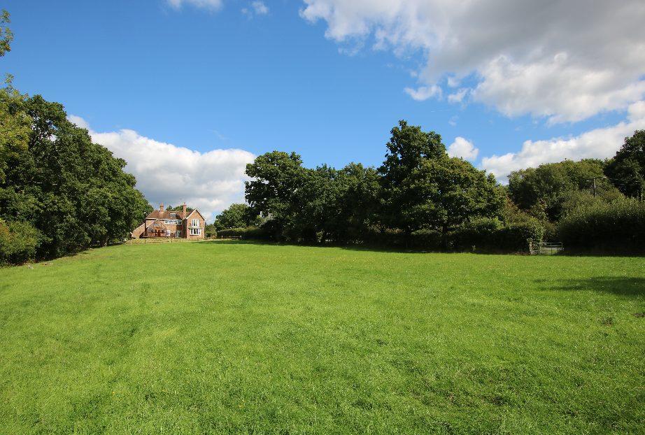 The sought after hamlet of Shobley is located within the beautiful New Forest National Park The Situation The beautiful Linford Valley, visible from the house, is an added delight for all with