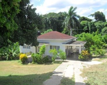 Split level dwelling house comprised as follows: Ground Floor 2 bedrooms, 1 bathroom, combined living and