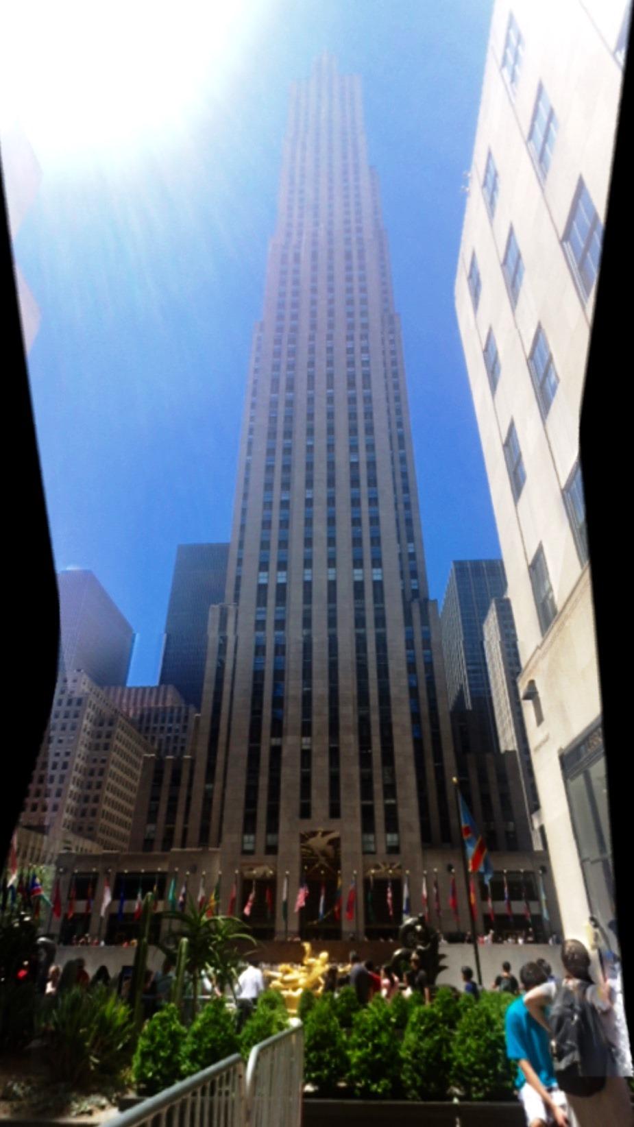 30 Rock 30 Rock goes by many names: 30 Rock, The Slab, Rock Center, 30 Rockefeller Center, GE Building, RCA Building, and the Comcast Building. It is also the centerpiece of all of Rockefeller Center.