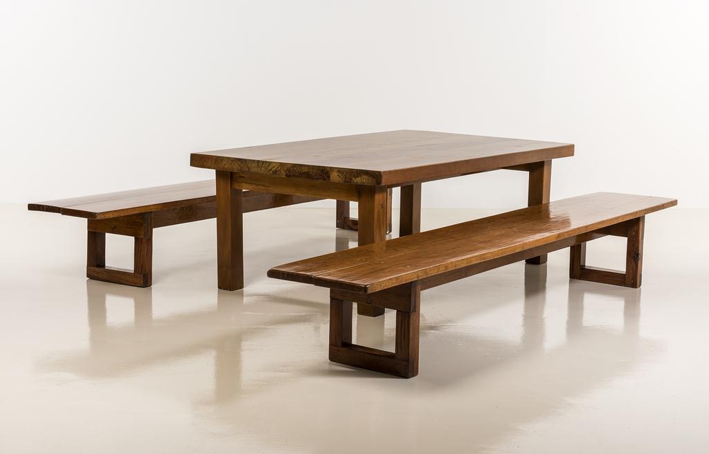 Luis Barragán (1902-1988) Table and two benches Wood Table : H 71 x L 200 x P 120 cm : 70 000 / 90 000 Benches : H 45,5 x L 302 x P 49 cm : 25 000 / 35 000 each Provenance : private collection -